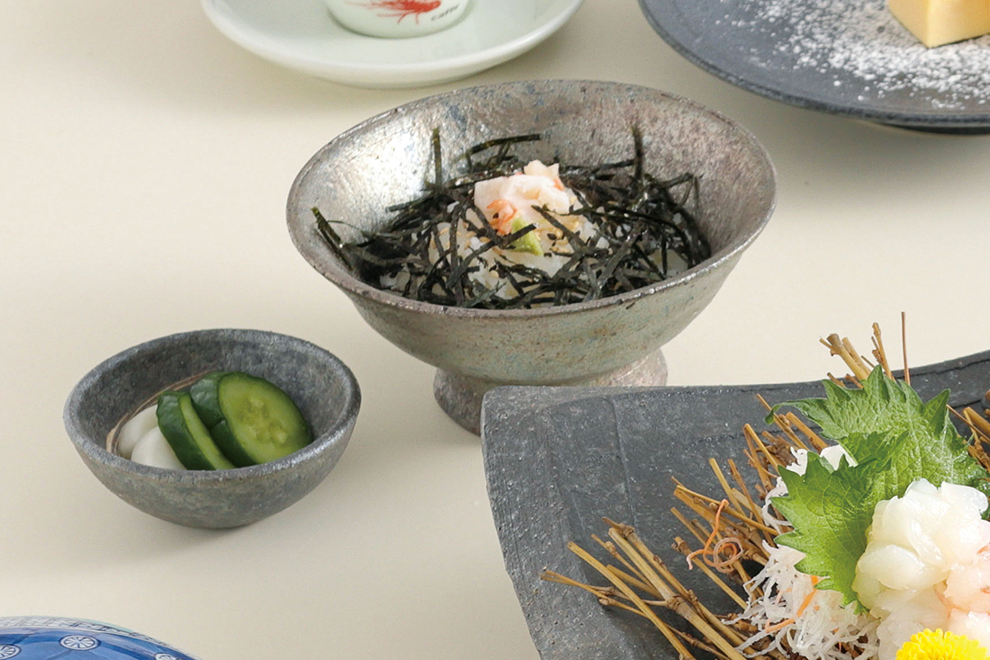 伊勢海老の海苔茶漬け、香の物