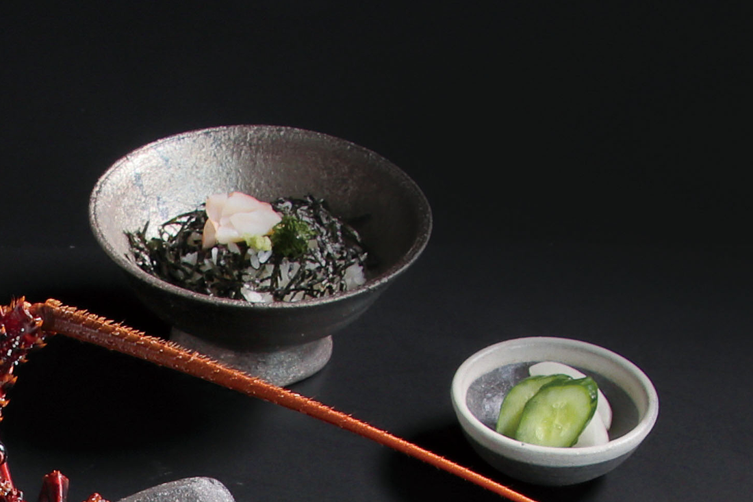 伊勢海老の海苔茶漬け、香の物