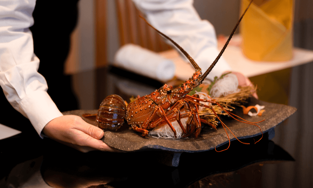 活で、蒸しで、焼きで、揚げで。その味覚は獲れたての新鮮さ。